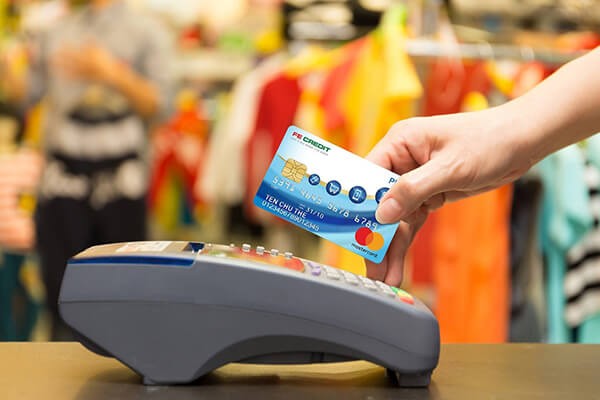 Rút tiền thẻ tín dụng FE credit qua máy pos